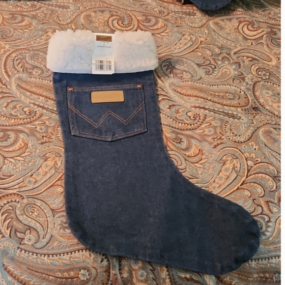 Prewashed Denim with Sherpa Trim - Picture 2 of 2